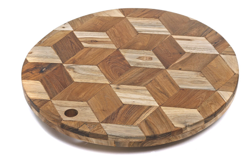 CUTTING BOARD