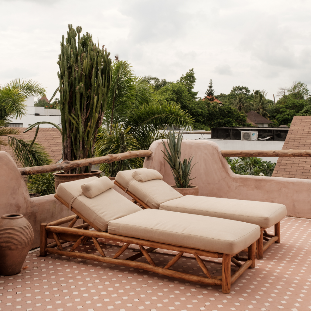 Outdoor Lounge Chaise